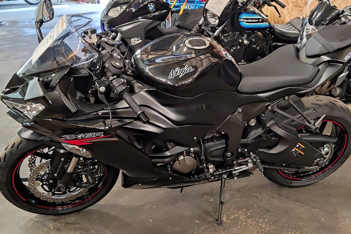 ภาพประกอบ Kawasaki ZX-6R 2022